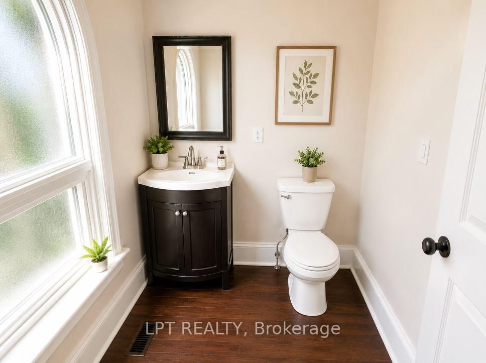 219 Erie Avenue • Brantford, ON photo 10