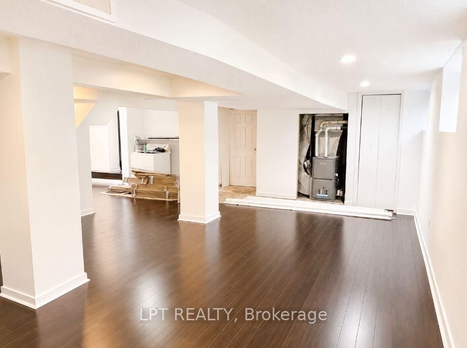219 Erie Avenue • Brantford, ON photo 20