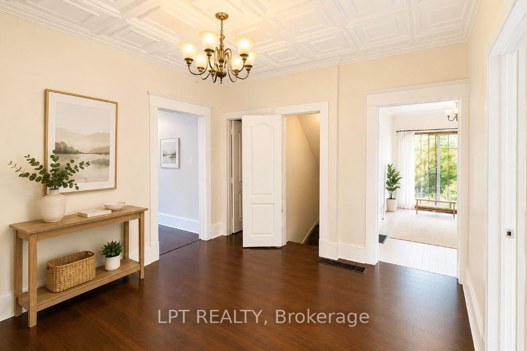219 Erie Avenue • Brantford, ON photo 6