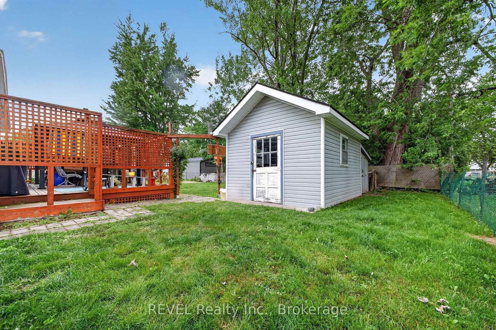 3262 Young Avenue • Fort Erie, ON photo 17