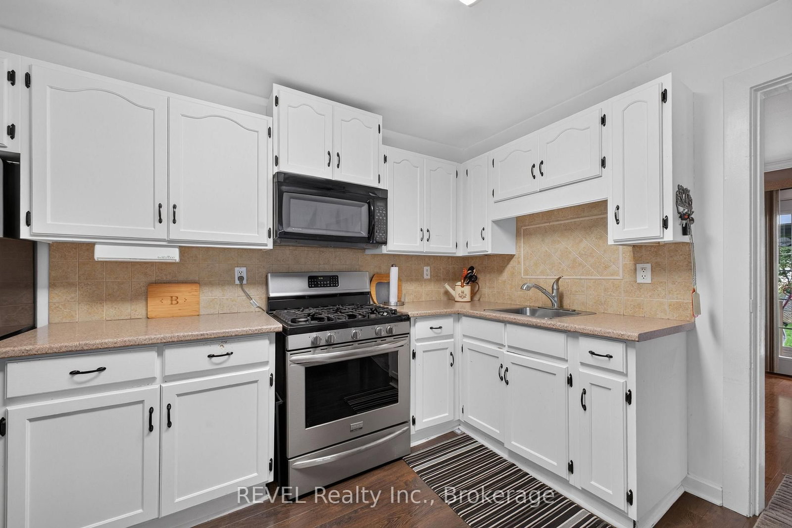 3262 Young Avenue • Fort Erie, ON photo 6