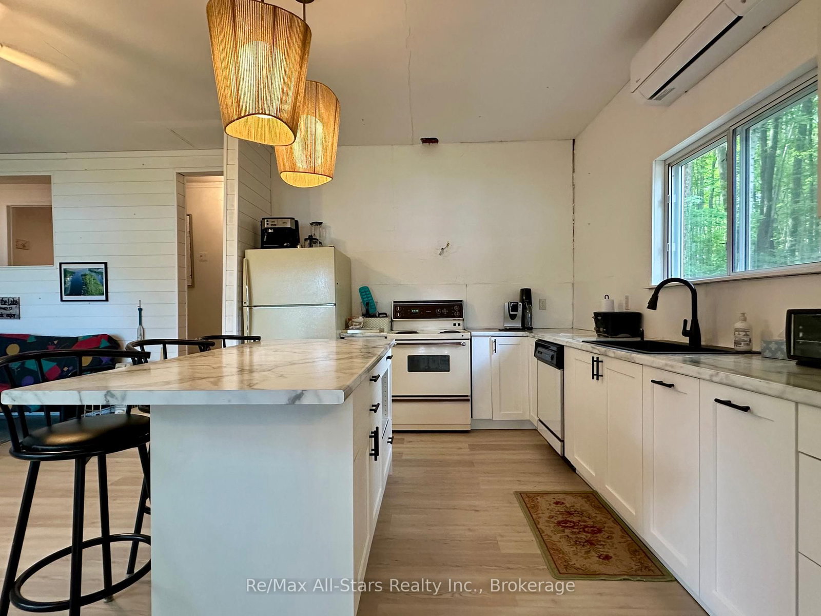 38 Dewey's Island • Kawartha Lakes, ON photo 12