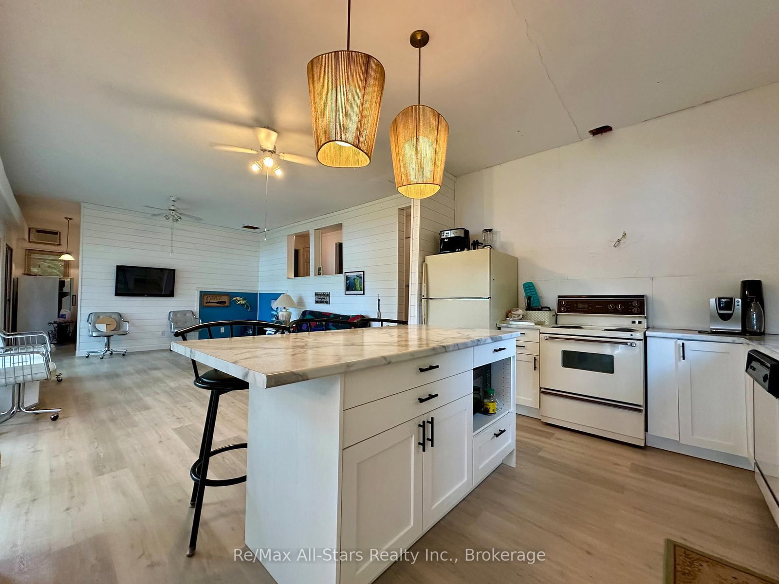 38 Dewey's Island • Kawartha Lakes, ON photo 5