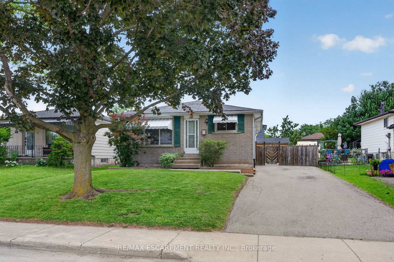 28 Boston Crescent