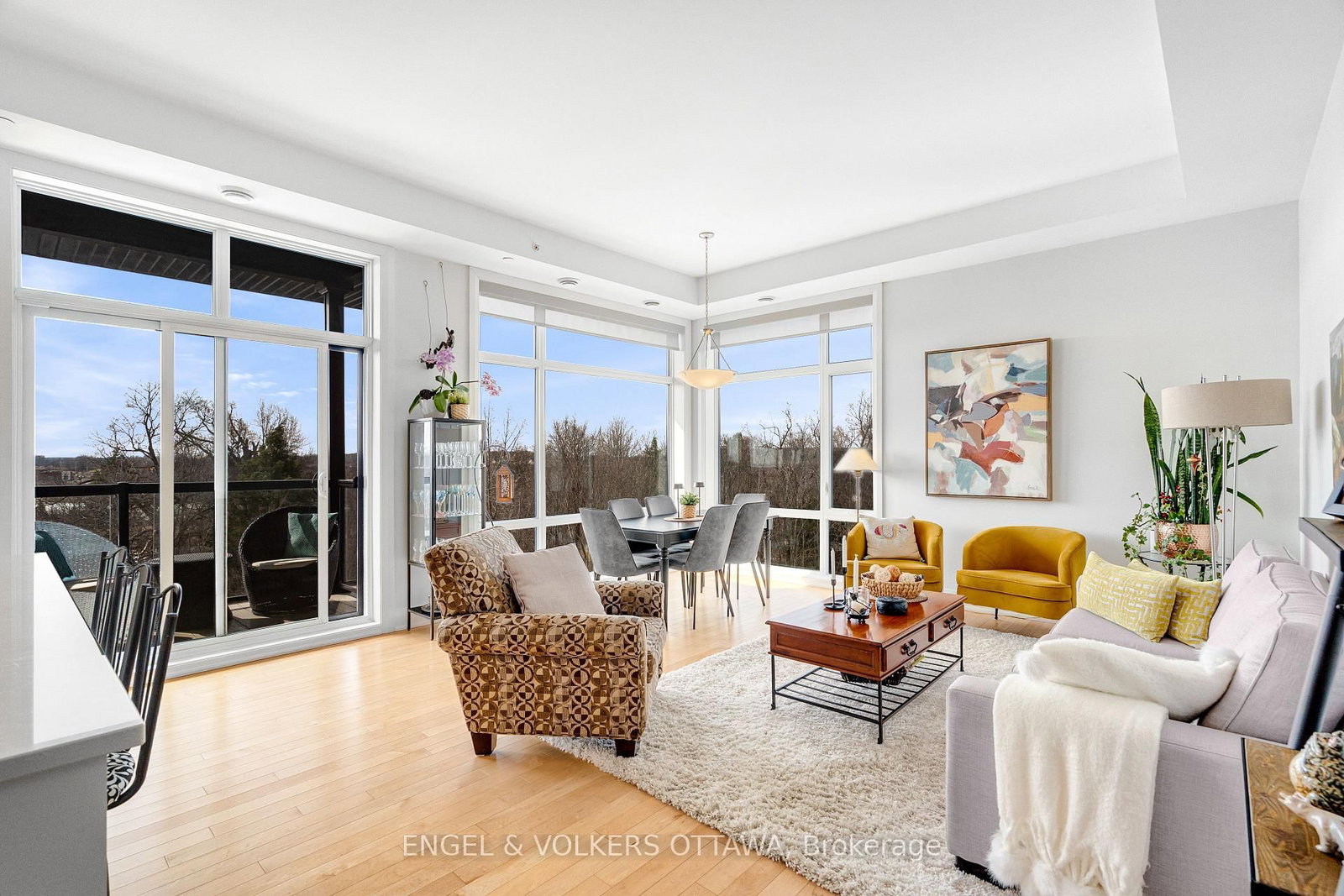 110 Cortile Private • #402 • Ottawa, ON photo 10