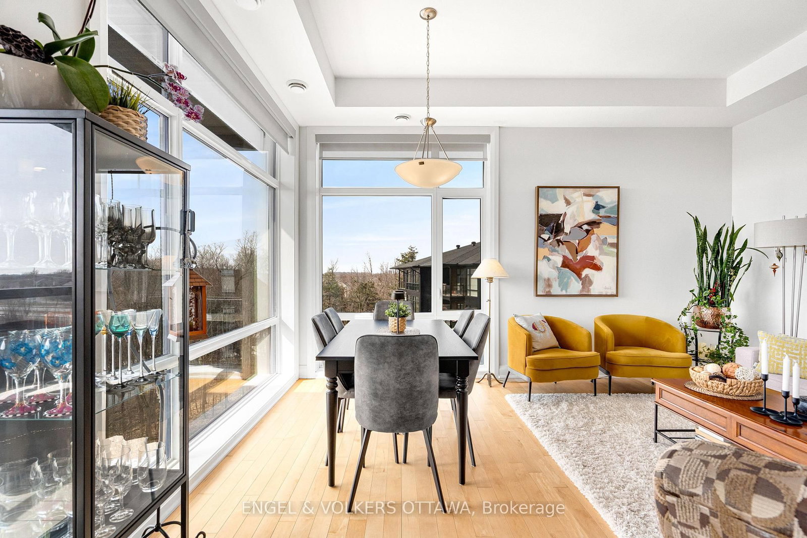 110 Cortile Private • #402 • Ottawa, ON photo 12