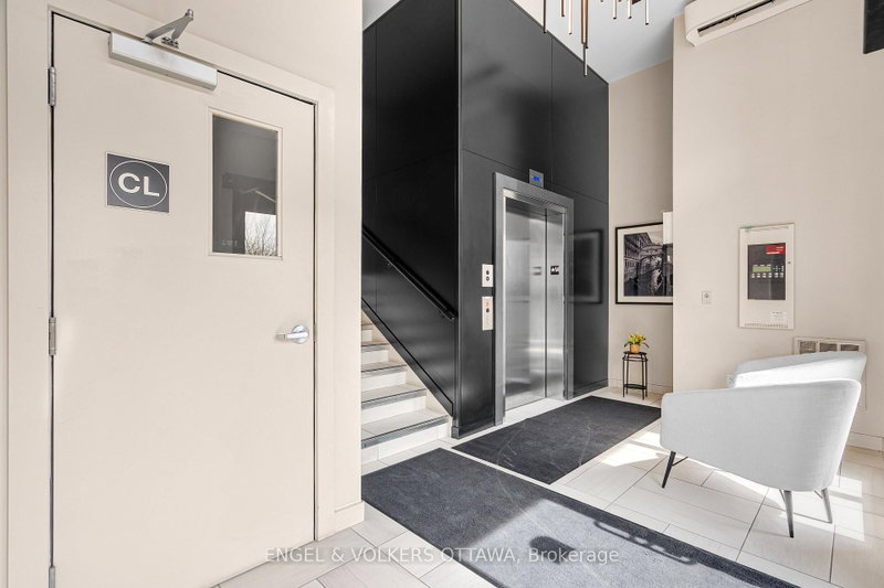 402 - 110 Cortile Private