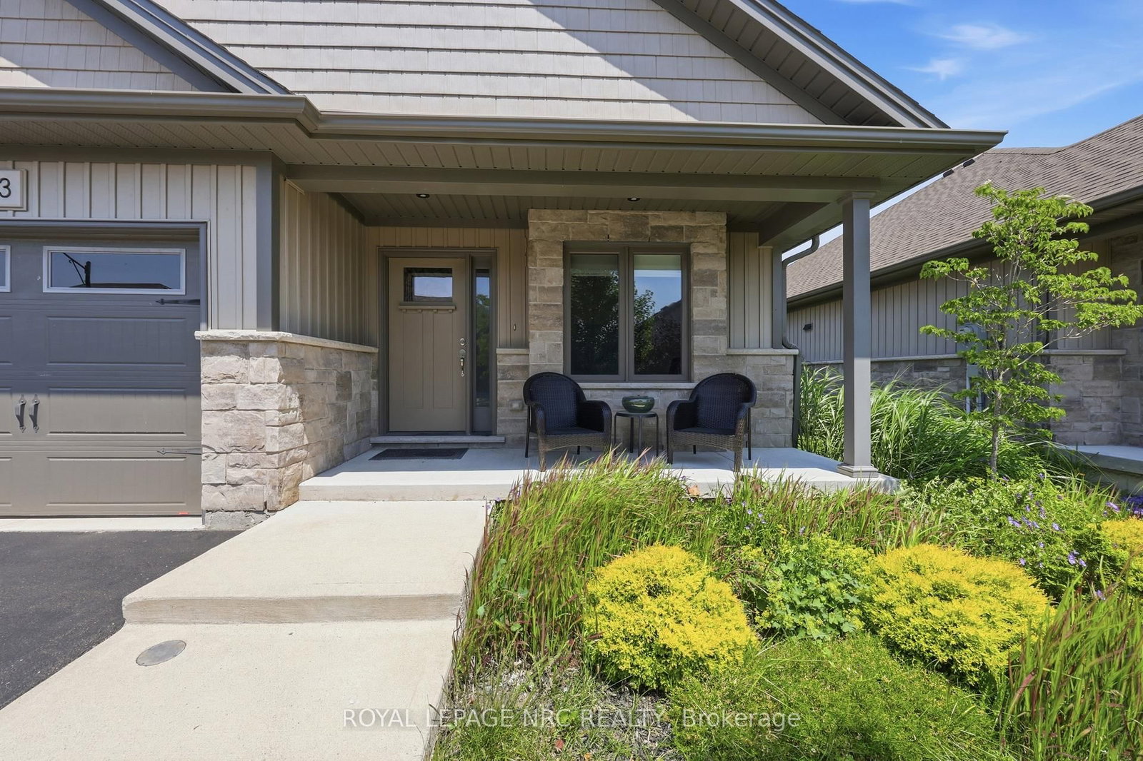 23 Richard Crescent • West Lincoln, ON photo 2