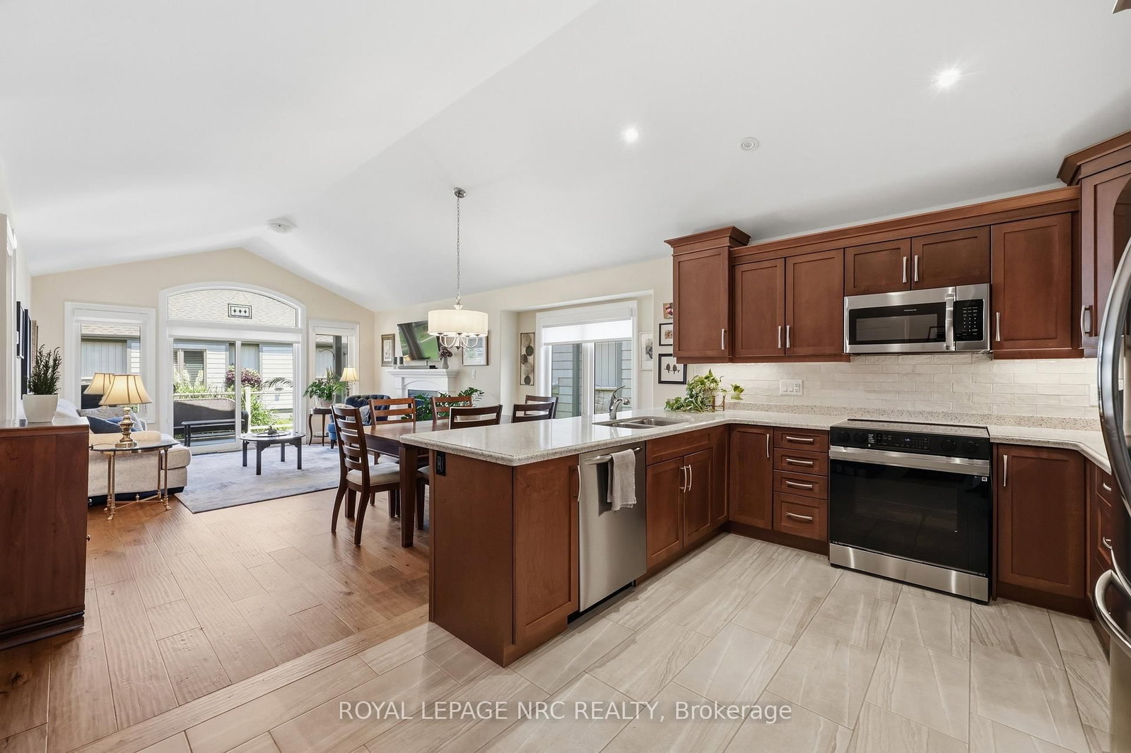 23 Richard Crescent • West Lincoln, ON photo 5