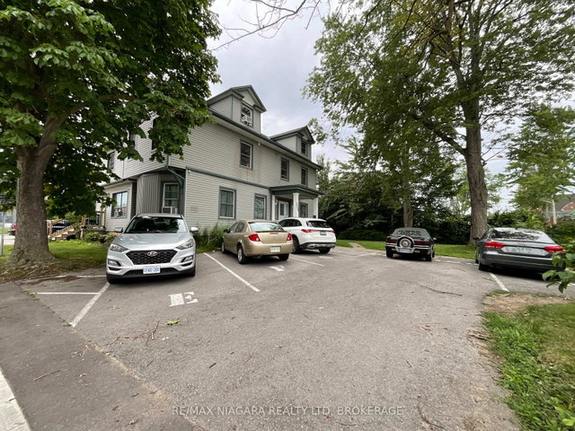 3 - 122 Hellems Avenue