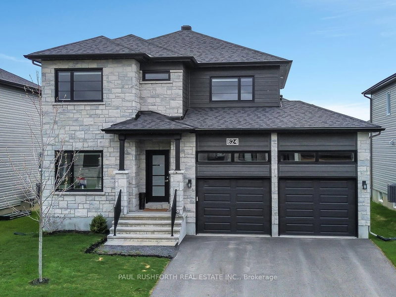 624 Geneva Crescent