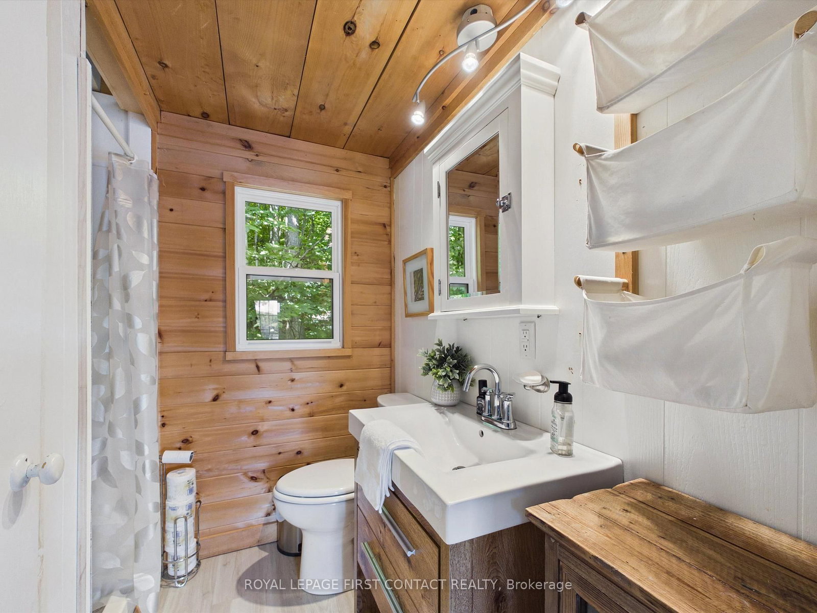 321 Healey Lake W/A • The Archipelago, ON photo 17