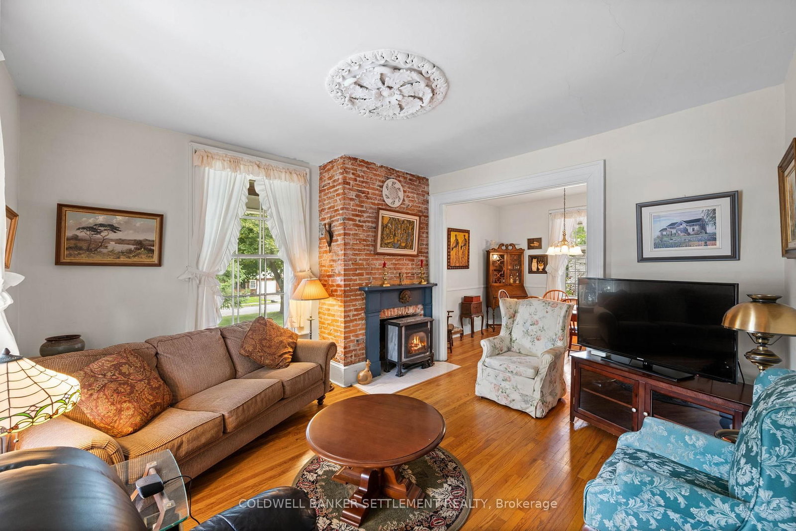 Listing Image 7