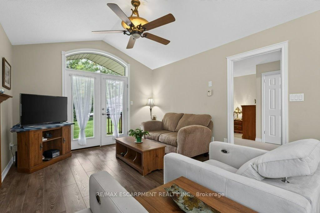 22 Jenny Crescent • #18 • West Lincoln, ON photo 14