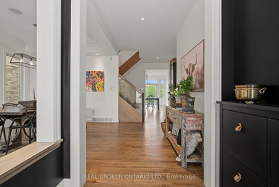422 Rideau River Street — photo 5