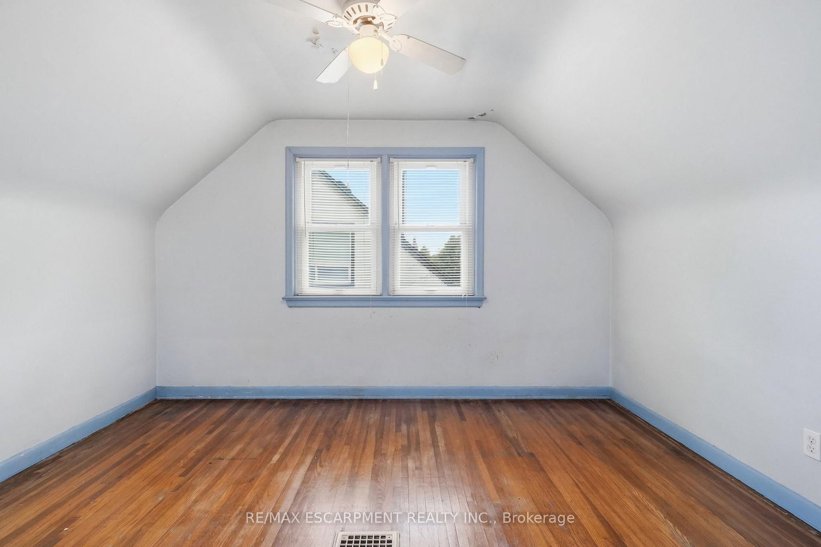 34 Eaton Place • Hamilton, ON photo 16