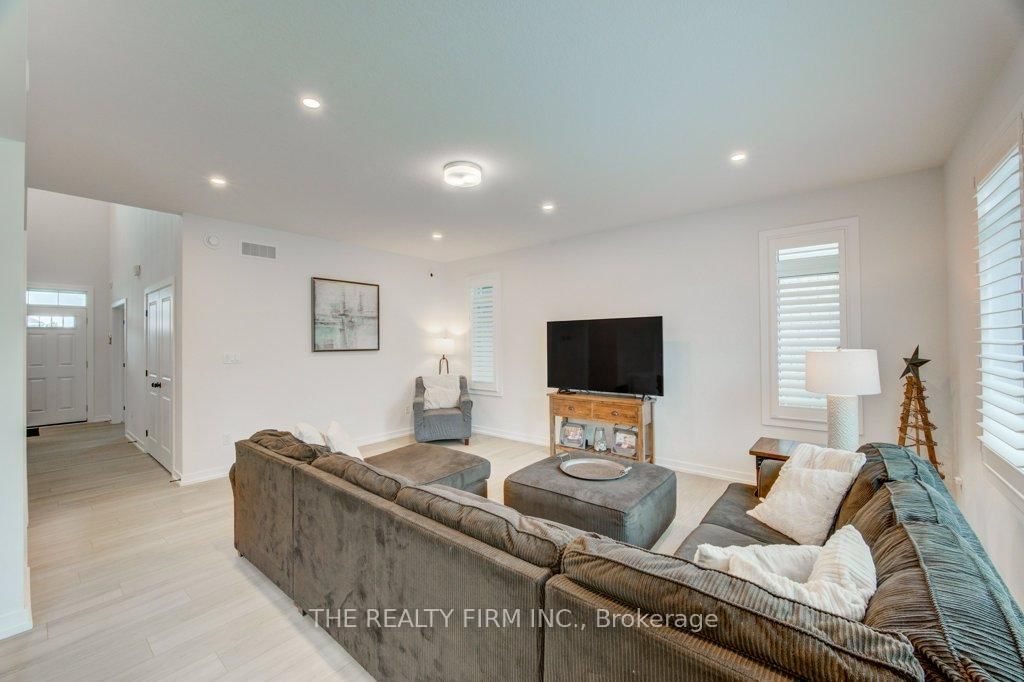 36 White Tail Path • Central Elgin, ON photo 10