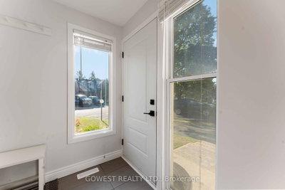 94 Fieldgate Drive • Ottawa, ON photo 4