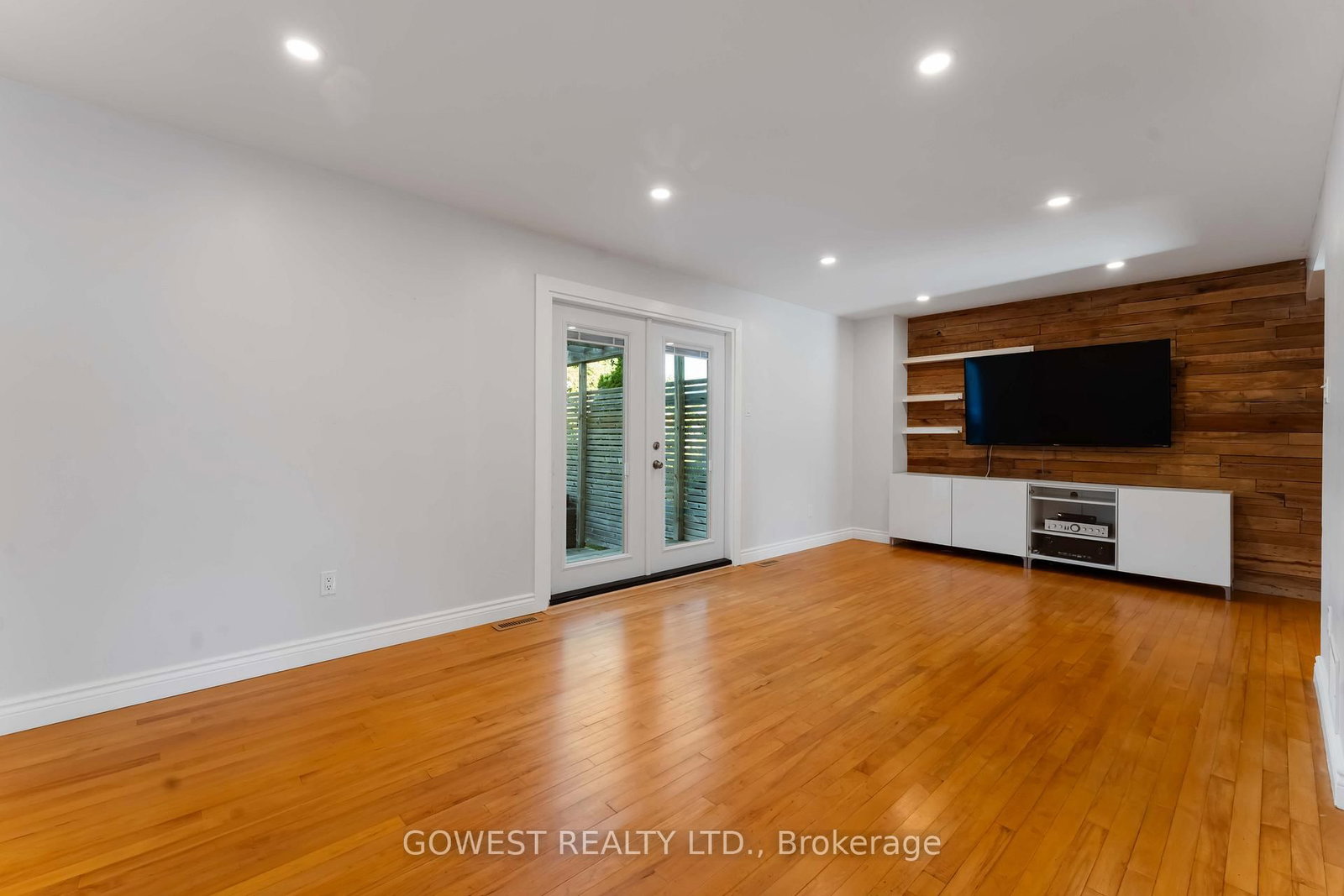 94 Fieldgate Drive • Ottawa, ON photo 8