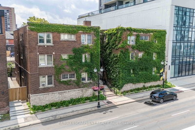 Unit 4 — 285 King Street W — photo 2