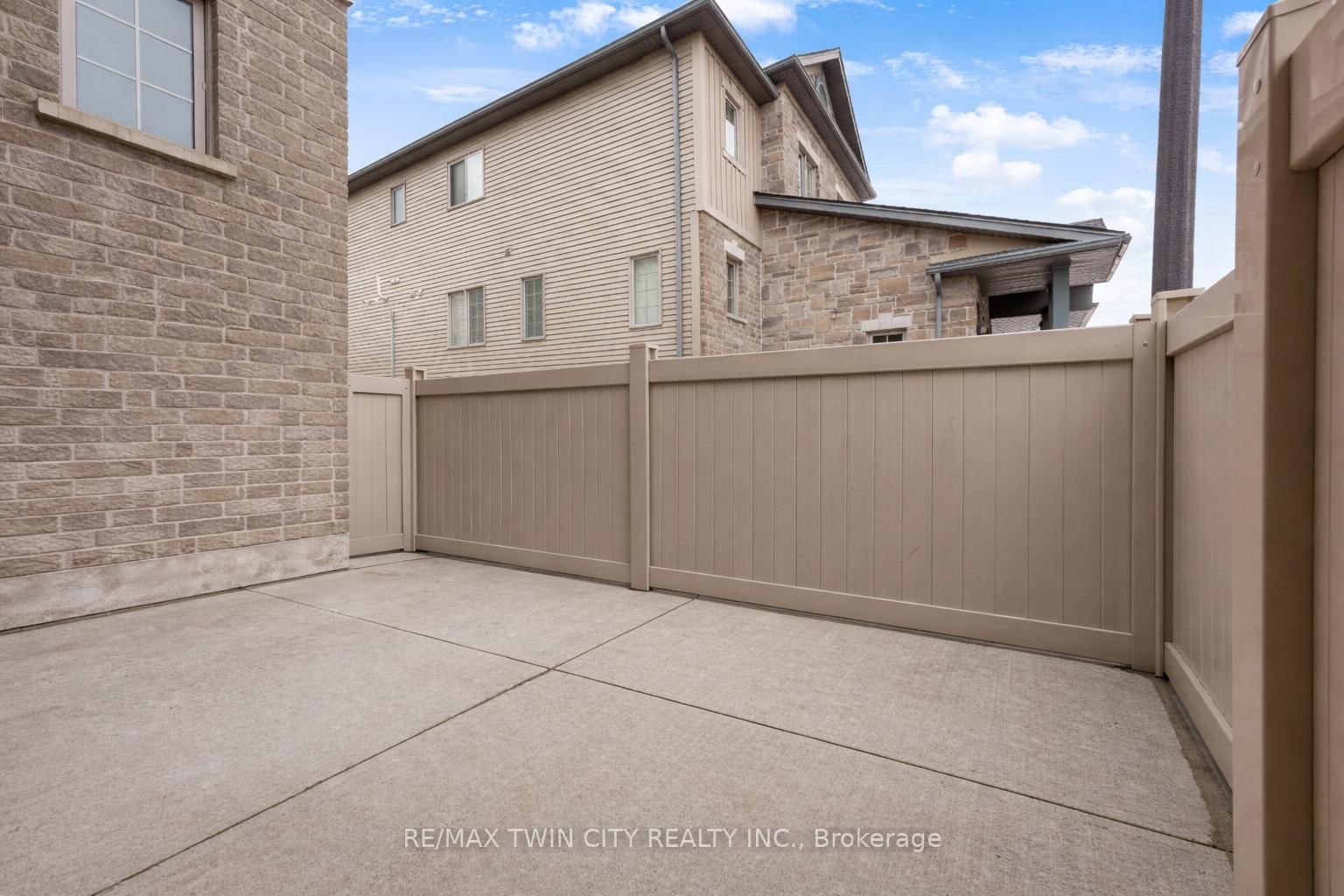 388 Old Huron Road • #24D • Kitchener, ON photo 16