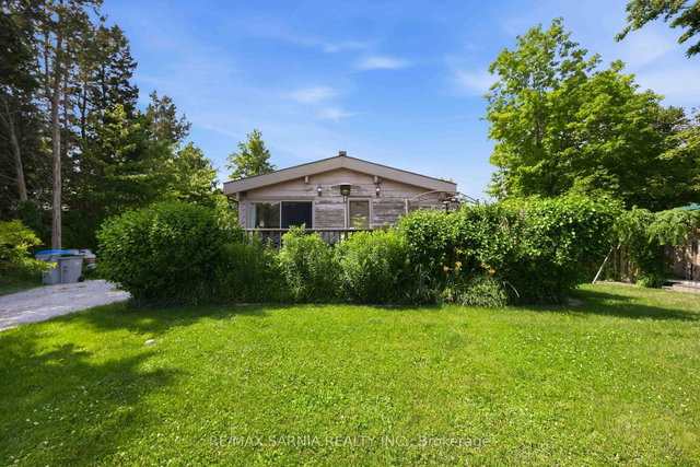 5496 Huron View Avenue