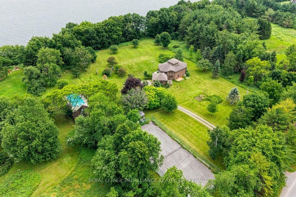 2576 Howe Island Drive • Gananoque, ON photo 42