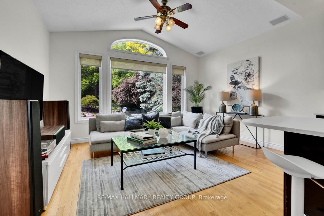 16 Hemlo Crescent • Kanata, ON photo 11