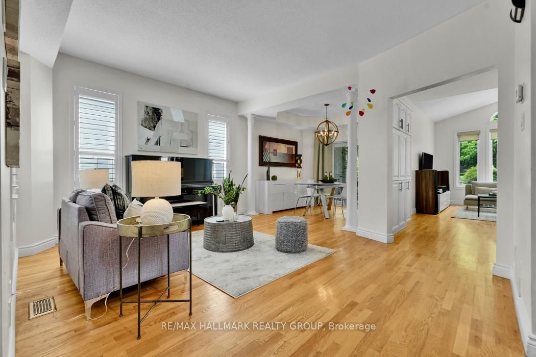 16 Hemlo Crescent • Kanata, ON photo 5