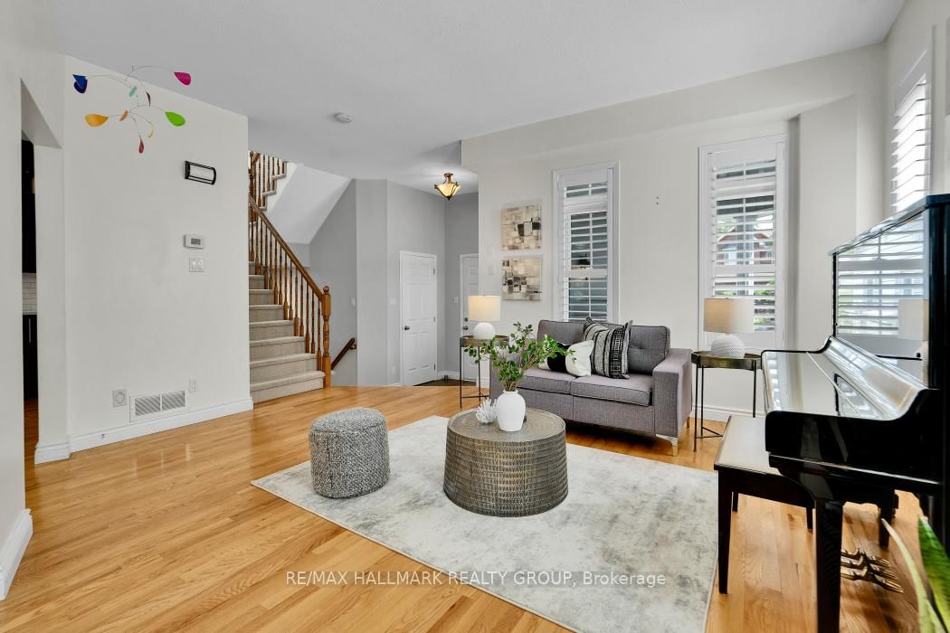 16 Hemlo Crescent • Kanata, ON photo 7