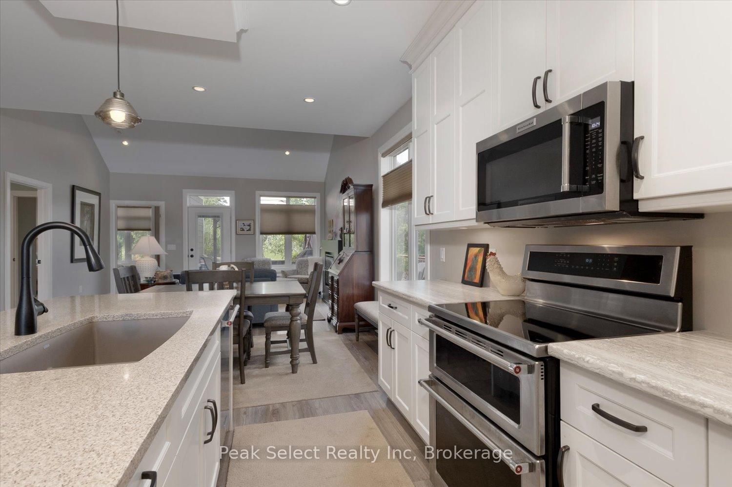 212 St. Maria Street • St. Marys, ON photo 10