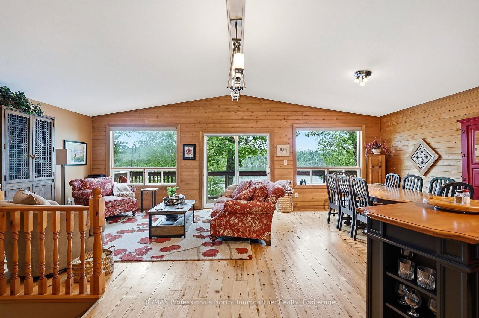 1019 Phoebe Crescent • Dysart et al, ON photo 12