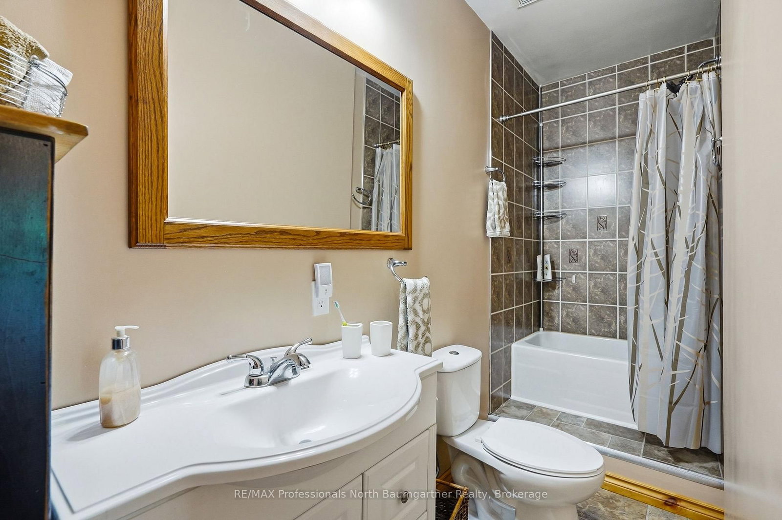 1019 Phoebe Crescent • Dysart et al, ON photo 29