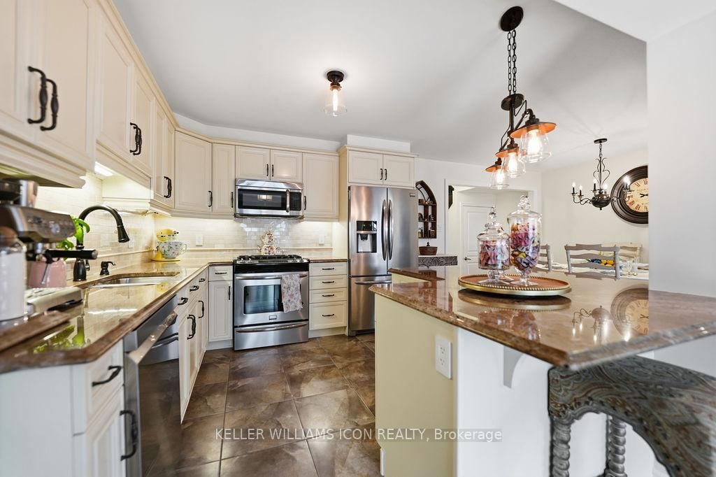 428 White Arctic Avenue • Ottawa, ON photo 14