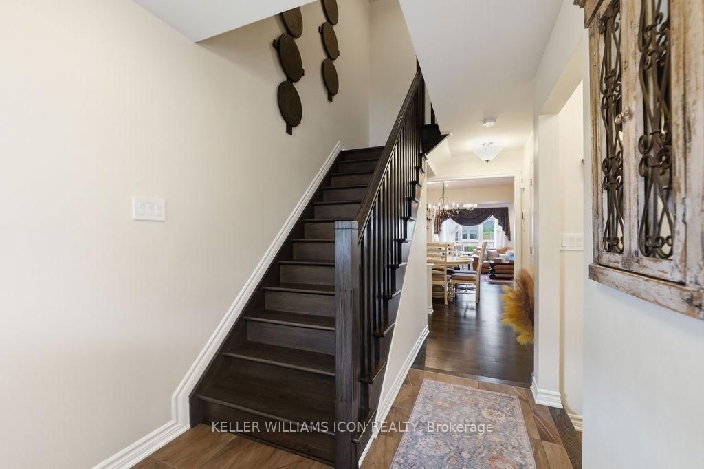 428 White Arctic Avenue • Ottawa, ON photo 3