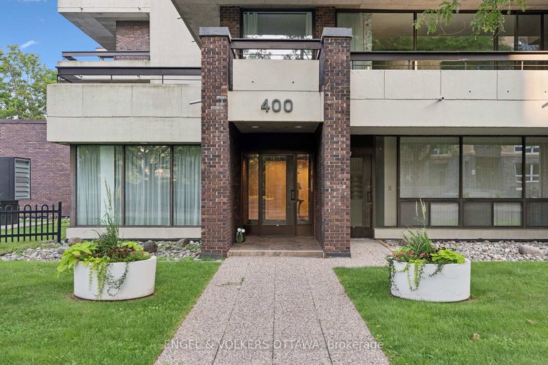 8A - 400 Laurier Street E