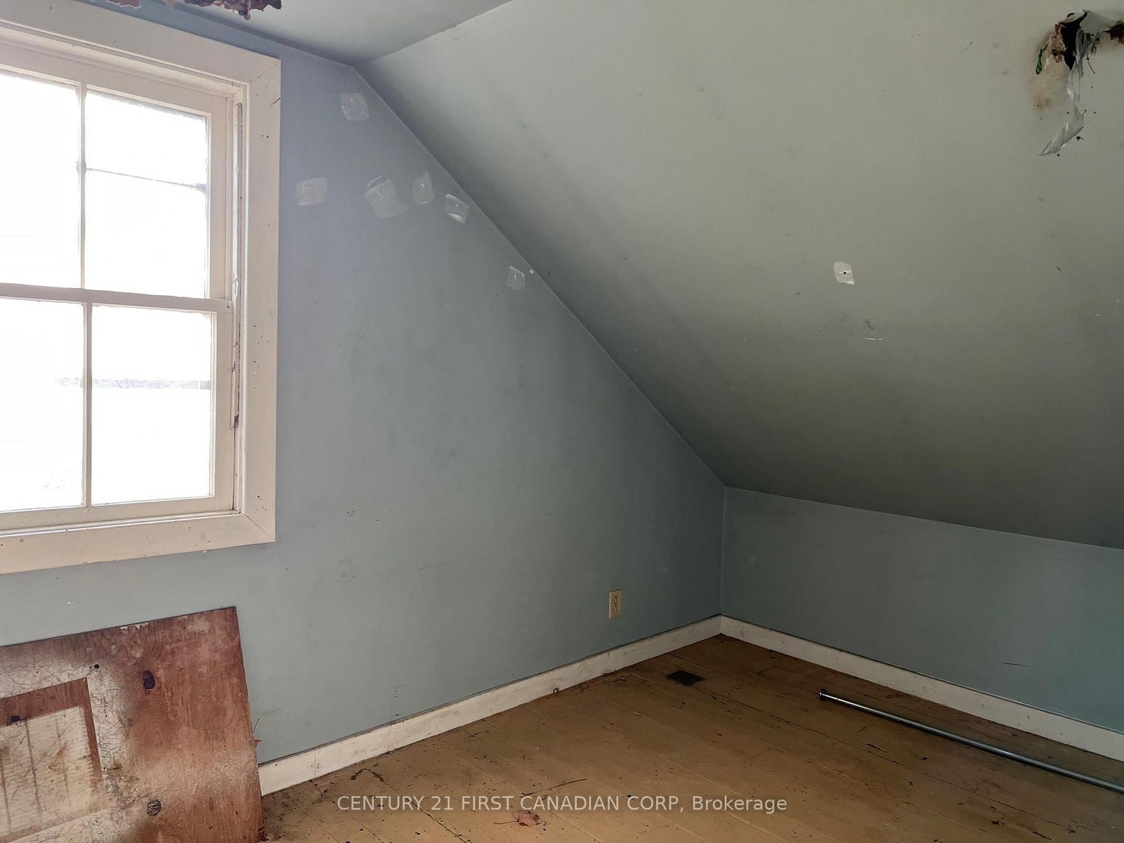 205 Orchard Street • Central Elgin, ON photo 22