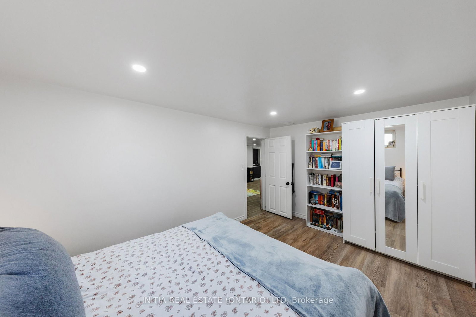 97 Grey Crescent • Sarnia, ON photo 25