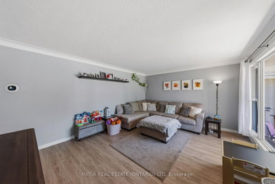 97 Grey Crescent • Sarnia, ON photo 6