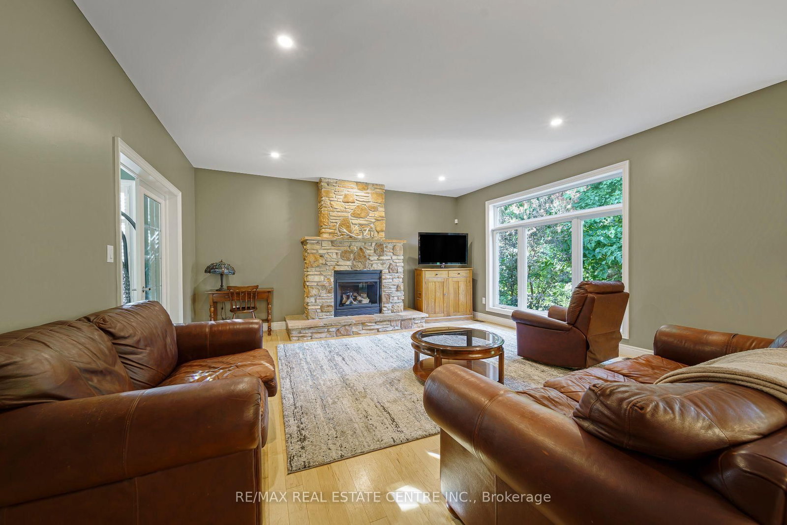 112 Dirksen Court • Kitchener, ON photo 15