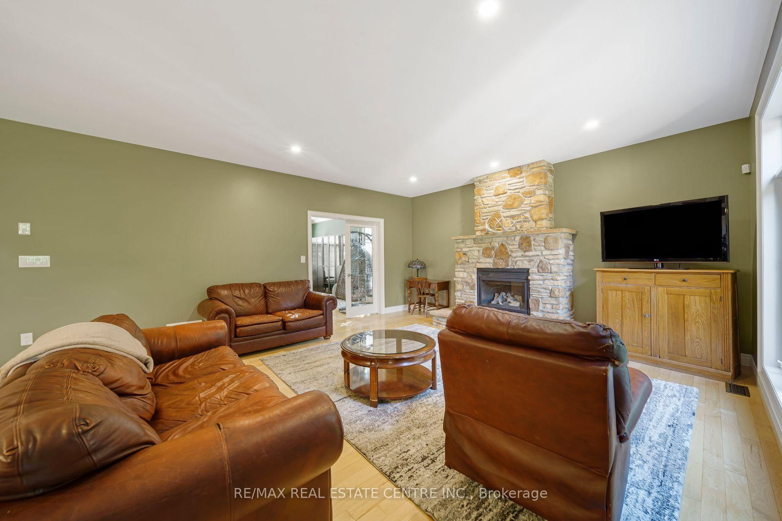 112 Dirksen Court • Kitchener, ON photo 16