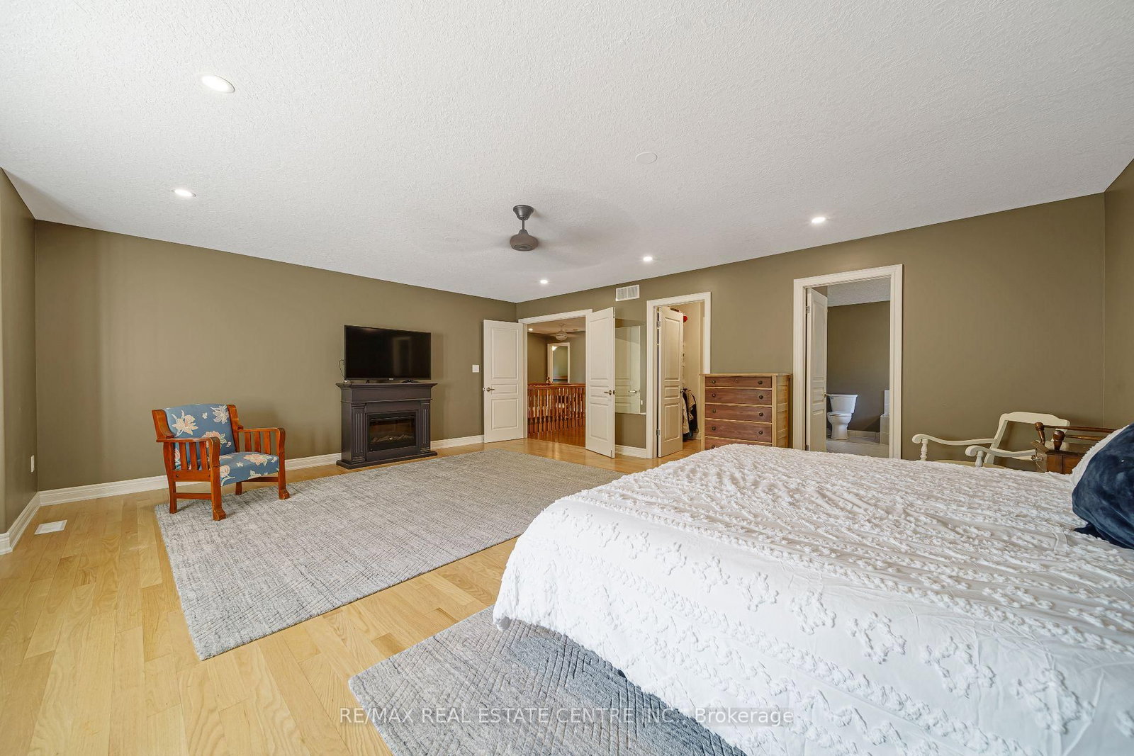 112 Dirksen Court • Kitchener, ON photo 24