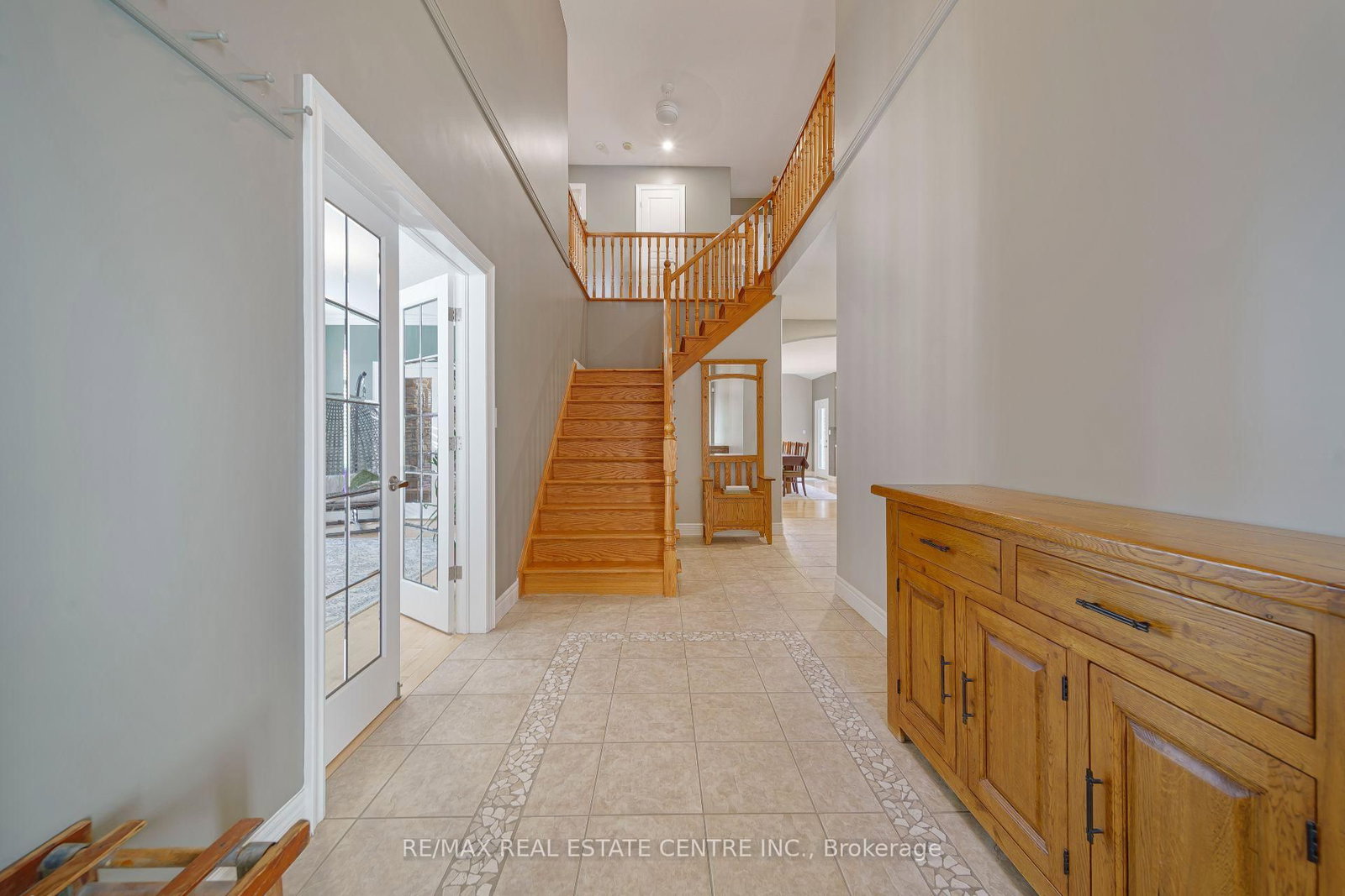 112 Dirksen Court • Kitchener, ON photo 5