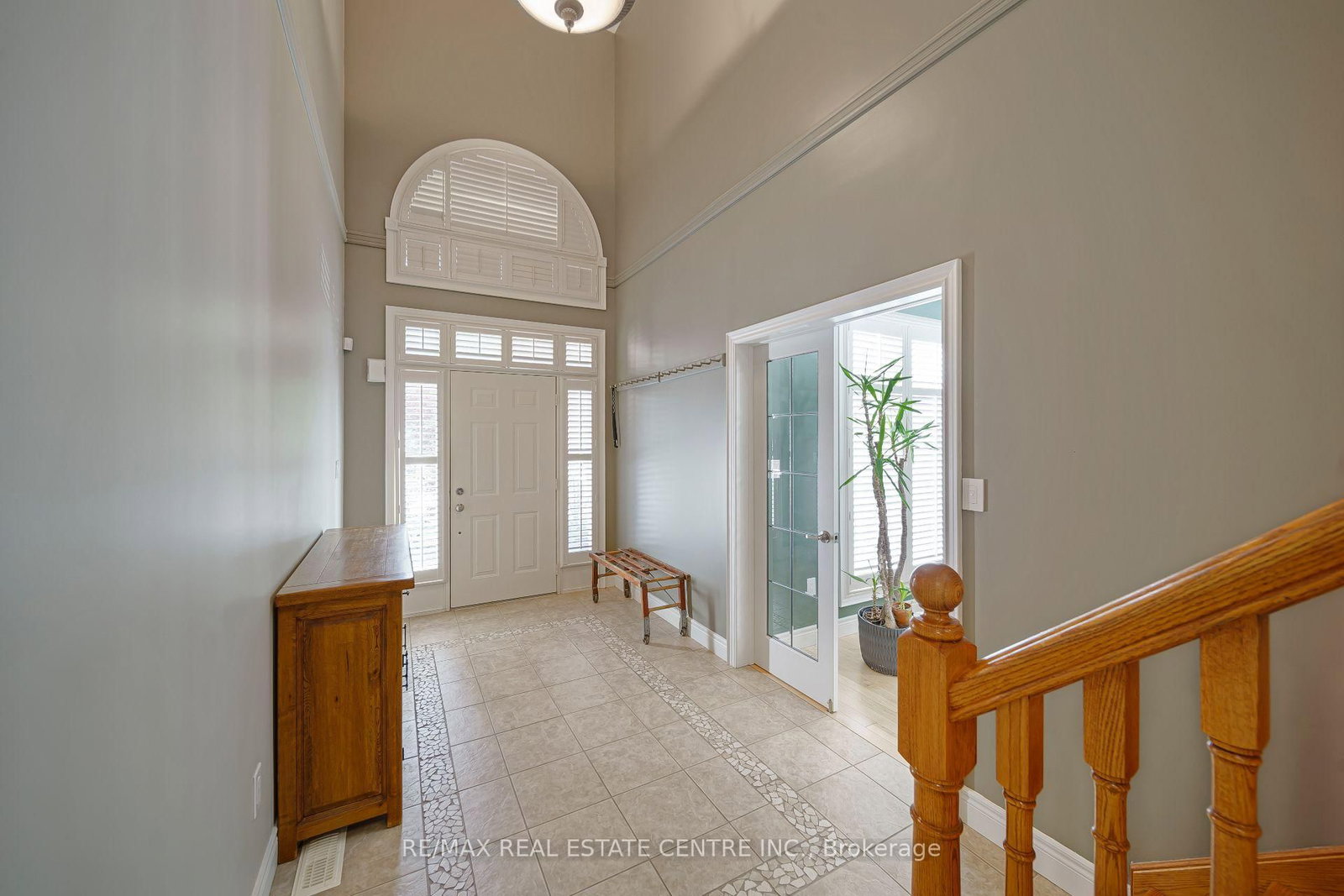 112 Dirksen Court • Kitchener, ON photo 6