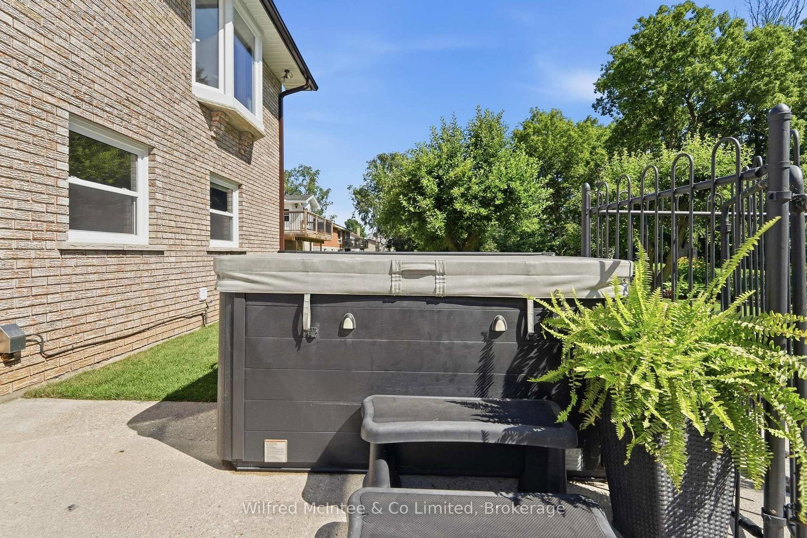 206 Thomas Street • Brockton, ON photo 42
