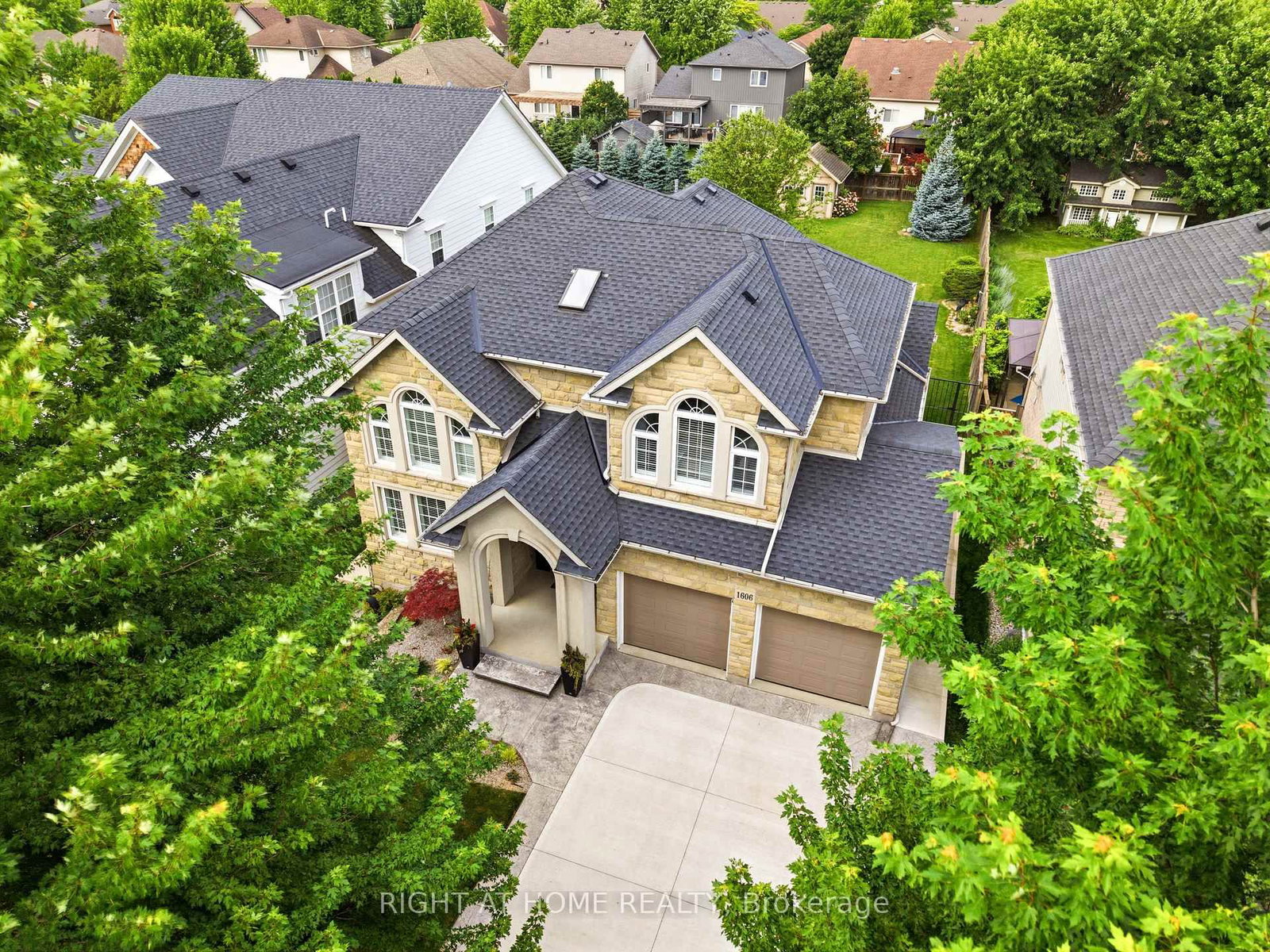 1606 Concession 4 Road • Niagara-on-the-Lake, ON photo 1