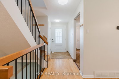 1127 Avignon Court — photo 2