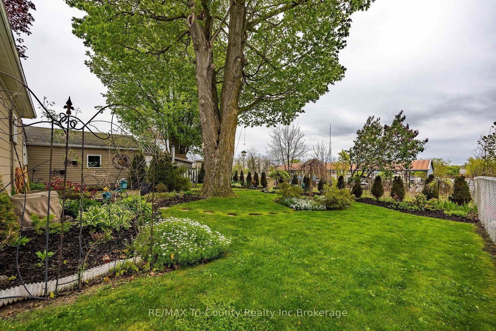 23 Pine Street • Tillsonburg, ON photo 24