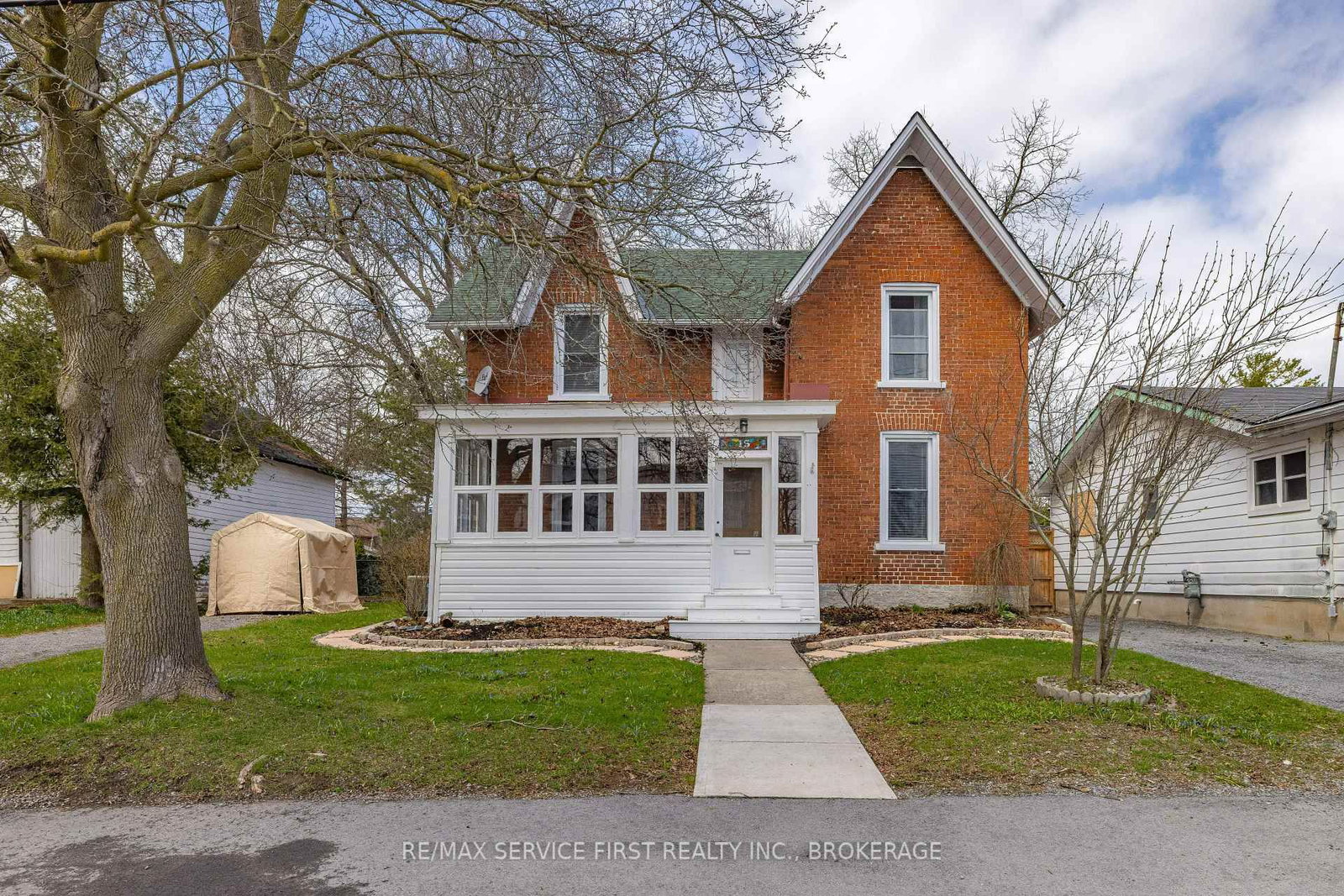 15 Graham Street E • Greater Napanee, ON photo 4