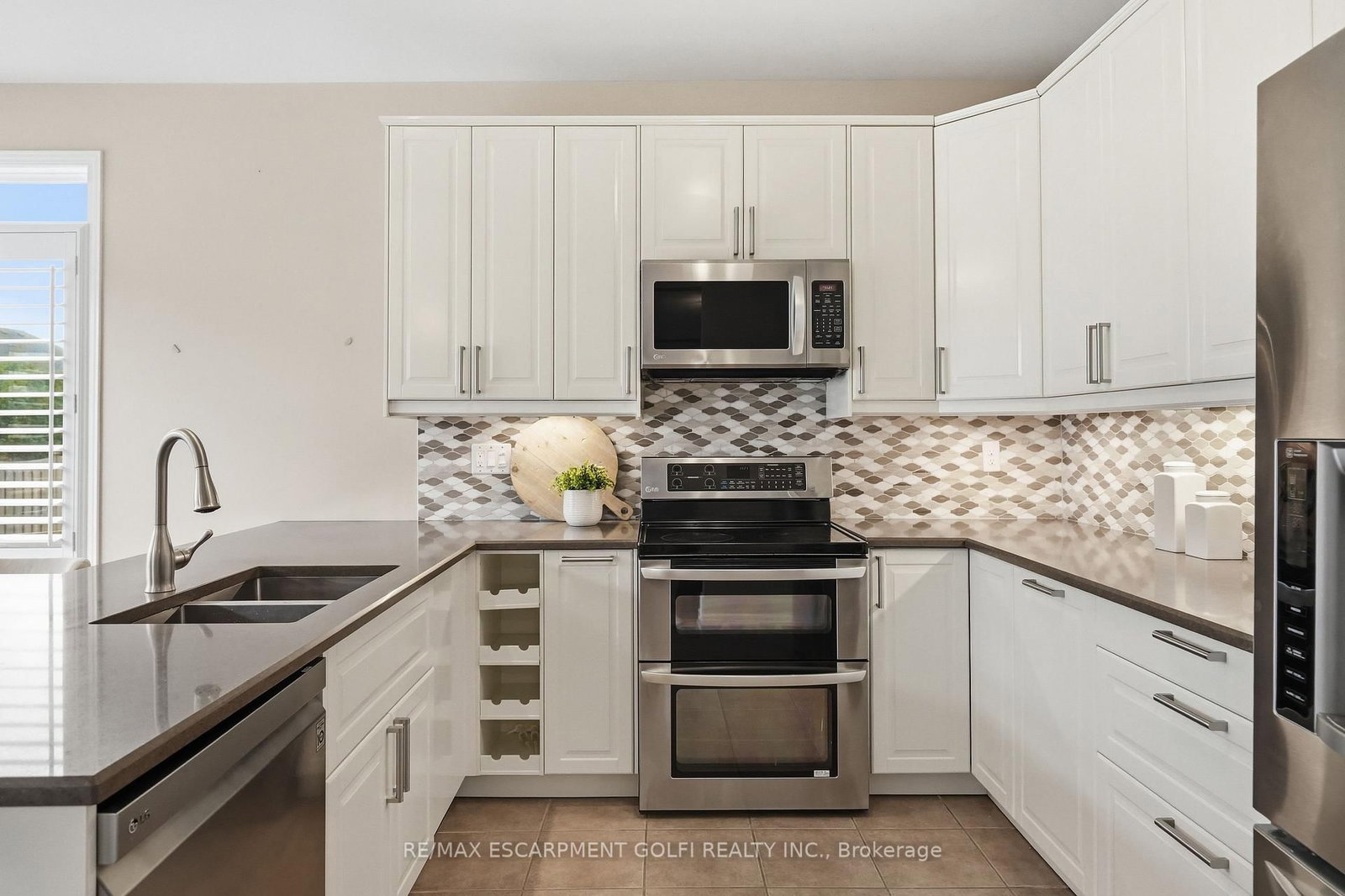 78 Waterberry Trail • Hamilton, ON photo 9